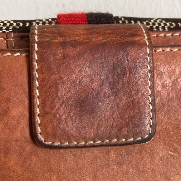 Kate Spade Canvas Vintage Wallet | Dot Noel Pattern - Picture 7 of 8